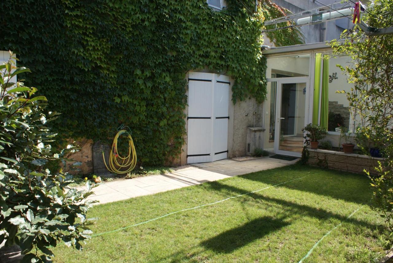 Spacieuse Maison De Village Climatisee Avec Jardin Patio Bessan Exterior foto