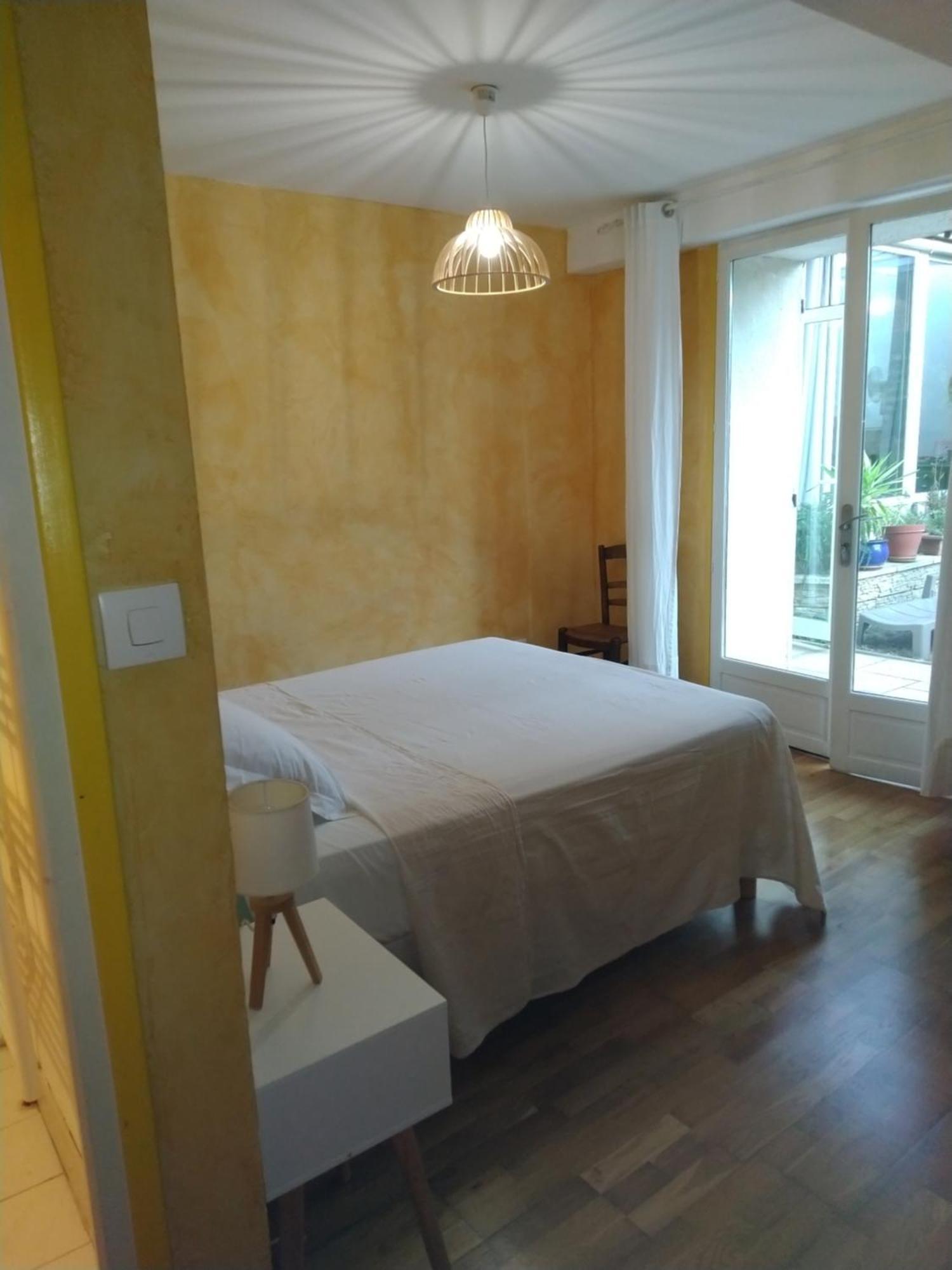 Spacieuse Maison De Village Climatisee Avec Jardin Patio Bessan Exterior foto